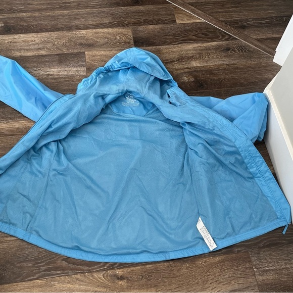 L.L Bean Waterproof Nylon Hooded Jacket (M) - Picture 10 of 11